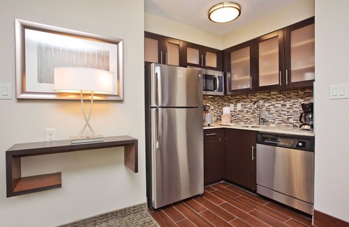 Sweetbriar Apartment | Studio Near Downtown Austin | Outdoor Pool, Free Breakfast!
