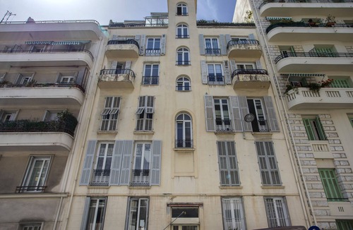 Le Piol Apartment | Studio near Gambetta