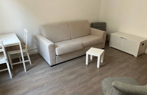 Le Piol Apartment | Studio near Gambetta