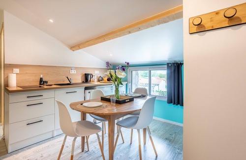 Oulmes Apartment | Studio 'Near Marais Poitevin' with Wi-Fi