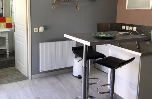 Ensues-la-Redonne Apartment | studio near the sea