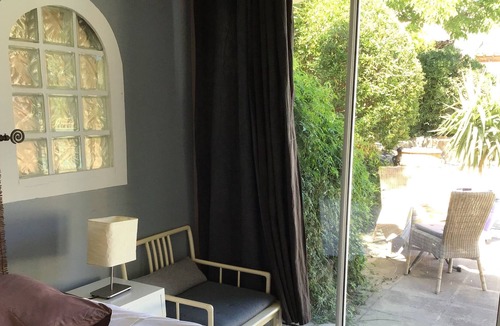 Ensues-la-Redonne Apartment | studio near the sea