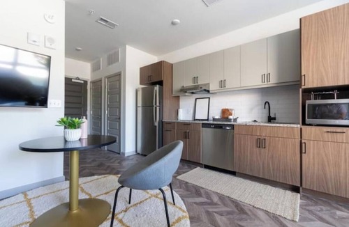 Urbana Apartment | Studio near UIUC/Yugo Guest Suites Enn