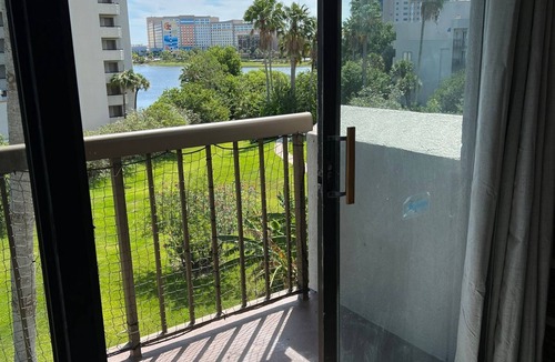 Southwest Orlando Condo | Studio near Universal Studios with great view