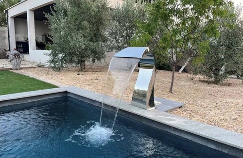 Flaux Apartment | Studio near UZES with access to swimming pool