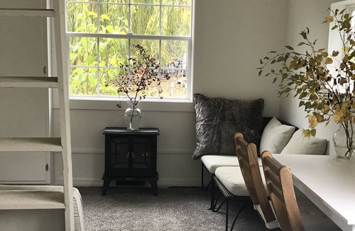 Vashon Island Apartment | Studio near Vashon Town