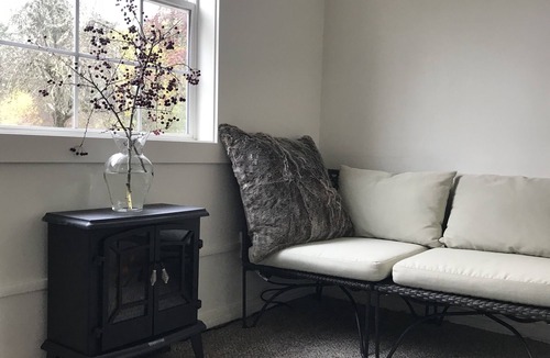 Vashon Island Apartment | Studio near Vashon Town