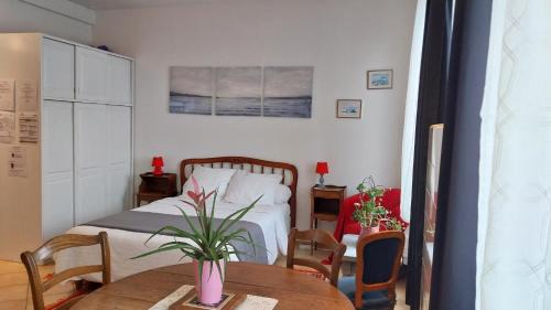 Arromanches-les-Bains Apartment | Studio Neptune