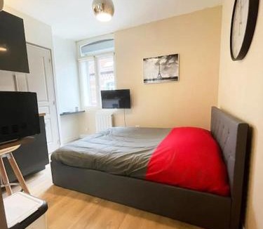 Sainte-Anne - Faubourg Noyon Apartment | Studio Netflix & Bed