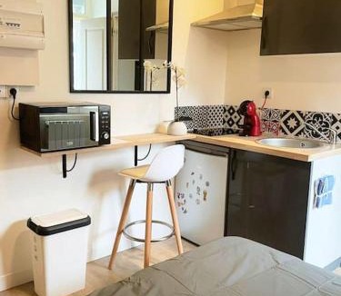 Sainte-Anne - Faubourg Noyon Apartment | Studio Netflix & Bed