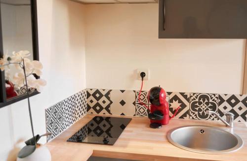 Sainte-Anne - Faubourg Noyon Apartment | Studio Netflix & Bed