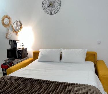 Valergues Apartment | Studio neuf avec acces piscine