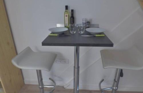 Fontenay-le-Comte Apartment | Studio Neuf avec courette privative