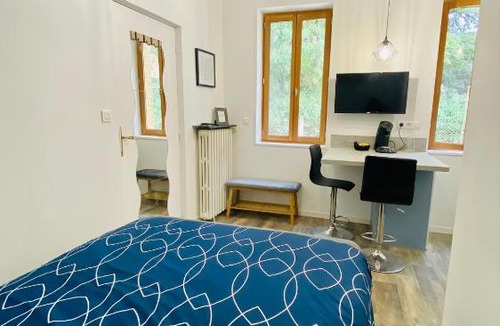 Lalande-Grand Selve Apartment | Studio neuf bien placé, jardin et parking gratuit