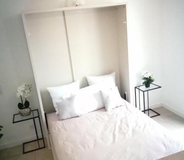 Rueil-Malmaison Apartment | Studio neuf Paris La Défense Metro 15 Rueil - Suresnes - Mont Valerien