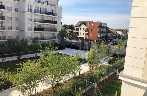 Le Blanc-Mesnil Apartment | Studio Neuf Terrasse Calme Commerces RER B