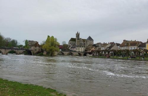 Ecuelles Apartment | Studio Nevada