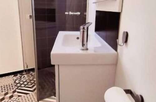 Clichy Apartment | Studio "noé", au Pied du Métro