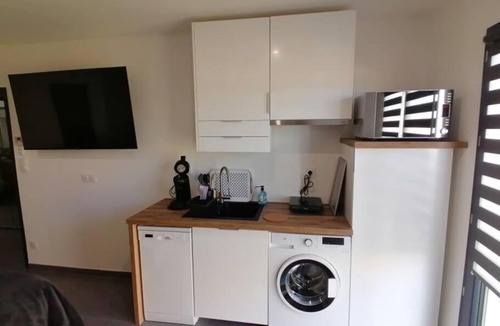 Serignan Apartment | Studio NO