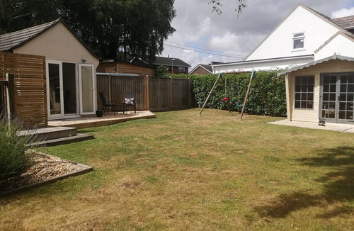 Sandford Apartment | Studio @ No28 Peaceful Garden Annexe