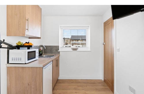 Woodside Apartment | Studio - Norwood Junction - B3