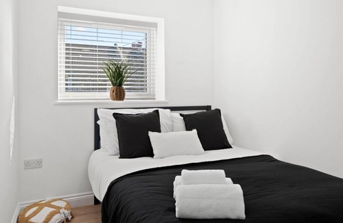 Woodside Apartment | Studio - Norwood Junction - B3