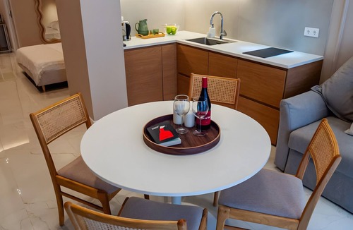 Camins al Grau Apartment | Studio 'Oasis 1 Near the Beach' with Wi-Fi and Air Conditioning