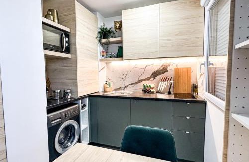 Saulx-les-Chartreux Apartment | Studio Oasis Emeraude