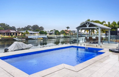 Bongaree Apartment | Studio on Bribie Canal