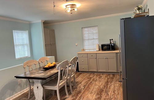 Calvert Beach-Long Beach Apartment | Studio on the Bay.