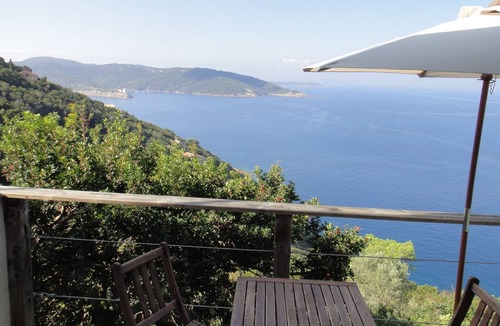 Ile du Levant Apartment | Studio on the Ile du Levant - superb sea view