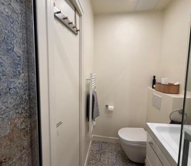 Les Halles Apartment | Studio one street away from the Marais!