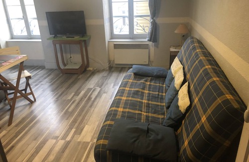 Contrexeville Apartment | Studio opposite the casino and spa