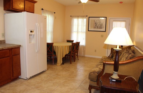 Ellenwood Apartment | .Studio Orange