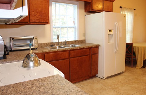 Ellenwood Apartment | .Studio Orange