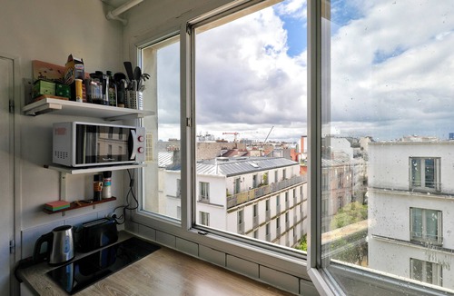 Quartier de la Roquette Apartment | Studio overlooking the rooftops of Paris, 2 minutes from the metro
