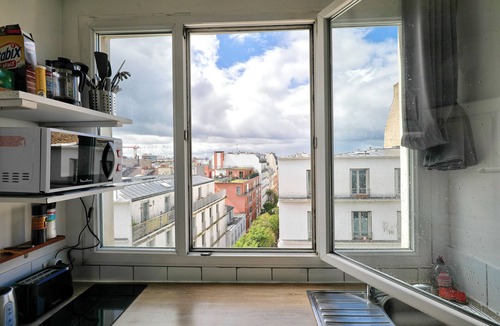 Quartier de la Roquette Apartment | Studio overlooking the rooftops of Paris, 2 minutes from the metro