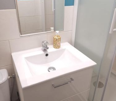 Quartier de la Folie-Mericourt Apartment | Studio Paris 11 Bien situé et fonctionnel