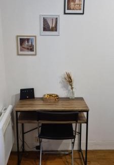 Quartier de la Folie-Mericourt Apartment | Studio Paris 11 Bien situé et fonctionnel