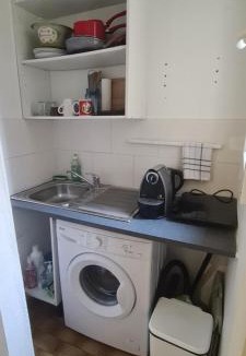 Quartier de la Folie-Mericourt Apartment | Studio Paris 11 Bien situé et fonctionnel