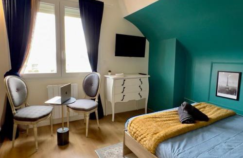 Chatellerault Apartment | Studio Paris-Art déco lumineux & confort en plein centre