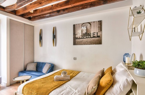 Arts-et-Metiers Apartment | Studio Paris Centre near Montorgueil