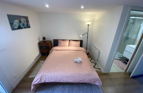 Mons - Plaine basse Bed & Breakfast | Studio Paris Orly Aéroport