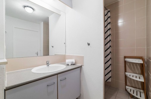 Lyon City Centre Apartment | Studio Payne - Welkeys