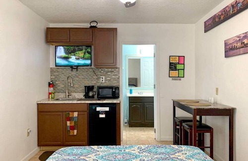 Conway House | Studio Pet-Friendly & Great Location