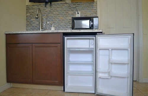 Conway House | Studio Pet-Friendly & Great Location