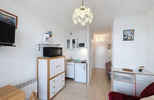 Lamalou-les-Bains Apartment | Studio pets allowed - 2 guests. Garden nearby