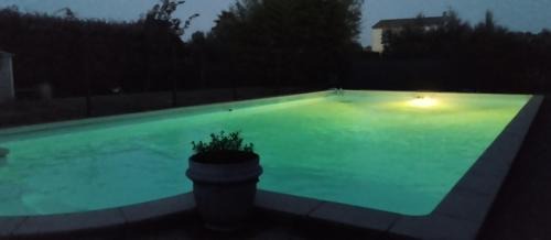 Sernhac Apartment | Studio Pont du Gard