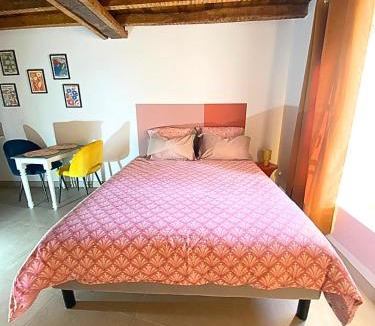 Belleme Apartment | Studio Pop-25m2-Neuf et coloré - WiFi-Netflix