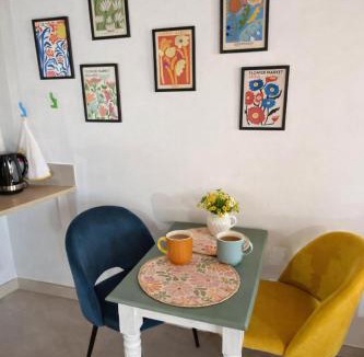 Belleme Apartment | Studio Pop-25m2-Neuf et coloré - WiFi-Netflix